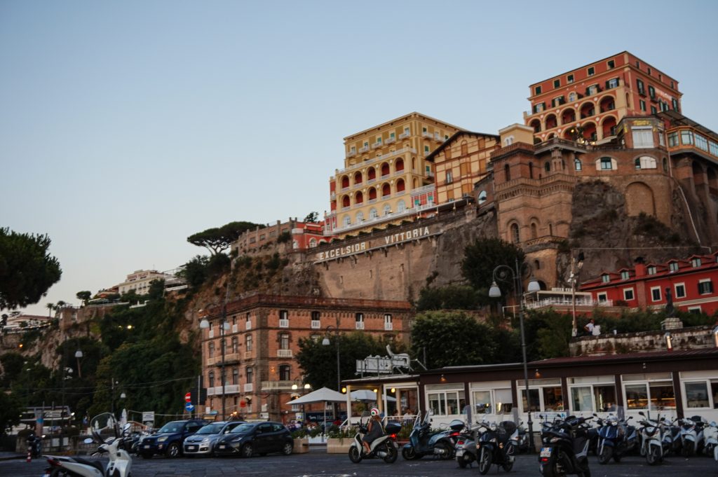 Amalfi Coast Honeymoon | Madison Fichtl | Madison-fichtl.com