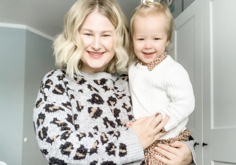 Mom and daughter with blonde hair.