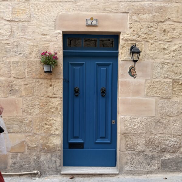 How to Choose Windows and Doors That Match Your Home’s Style